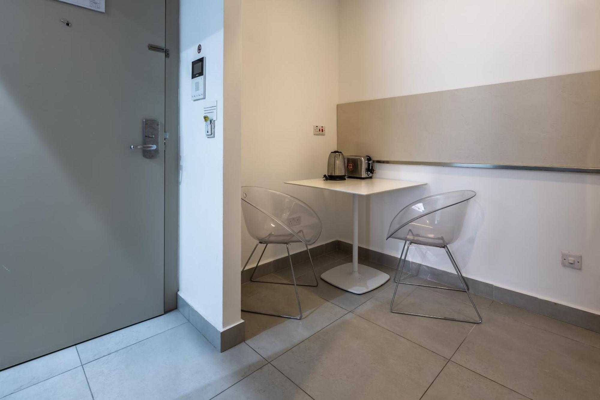 Jules Suites Saint Julian's Eksteriør billede