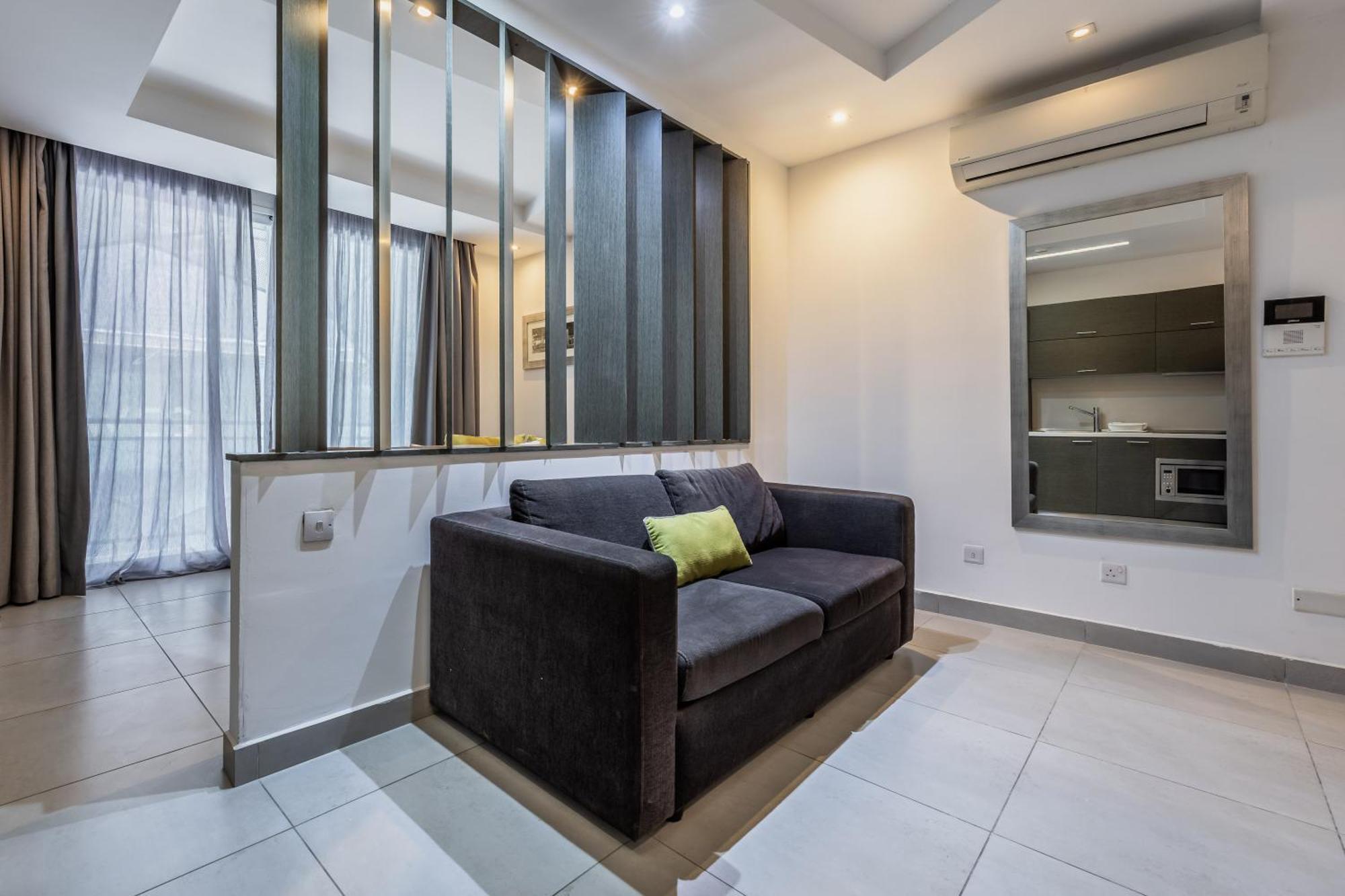 Jules Suites Saint Julian's Eksteriør billede