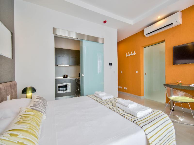 Jules Suites Saint Julian's Eksteriør billede