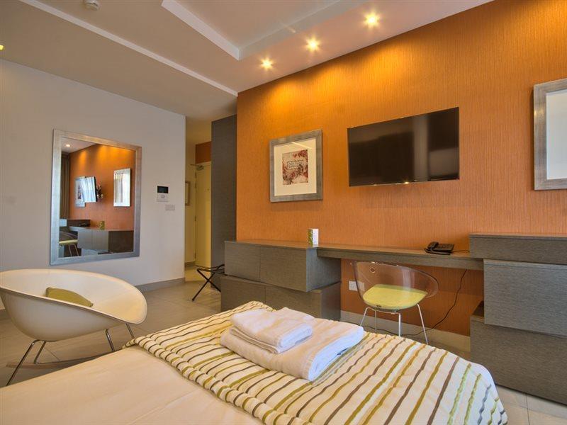 Jules Suites Saint Julian's Eksteriør billede