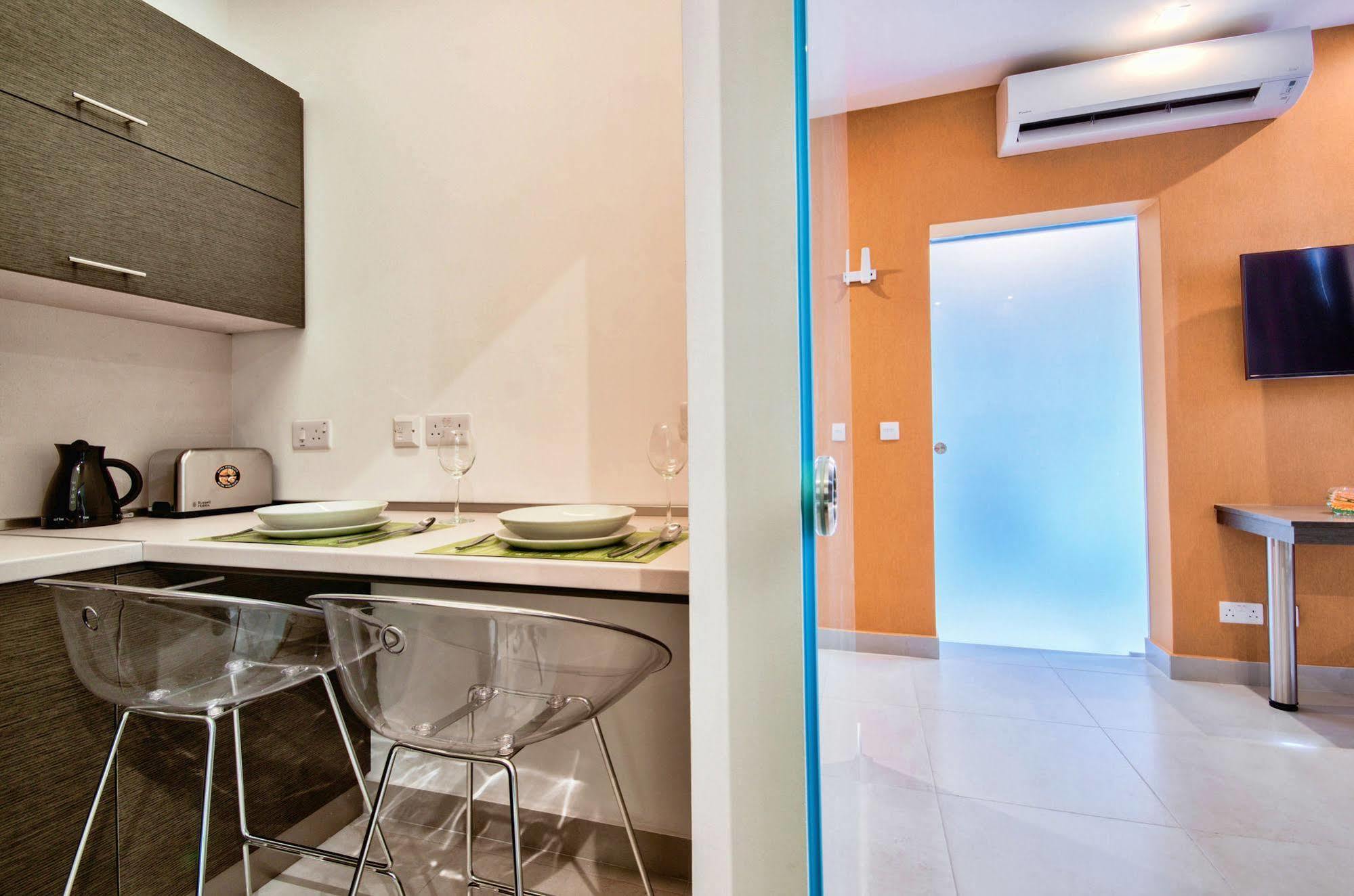 Jules Suites Saint Julian's Eksteriør billede