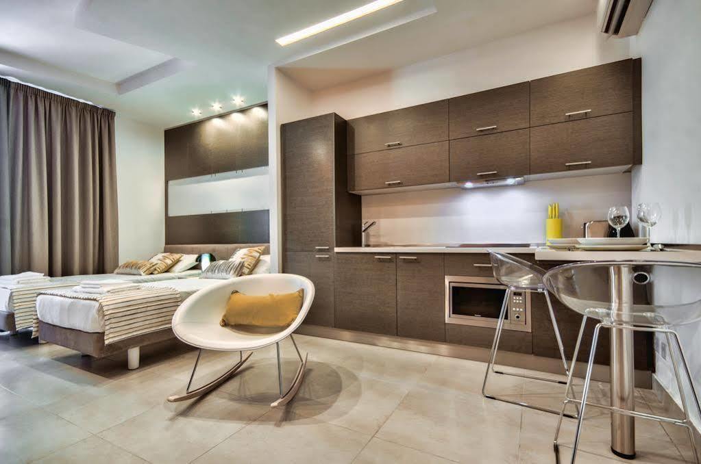 Jules Suites Saint Julian's Eksteriør billede