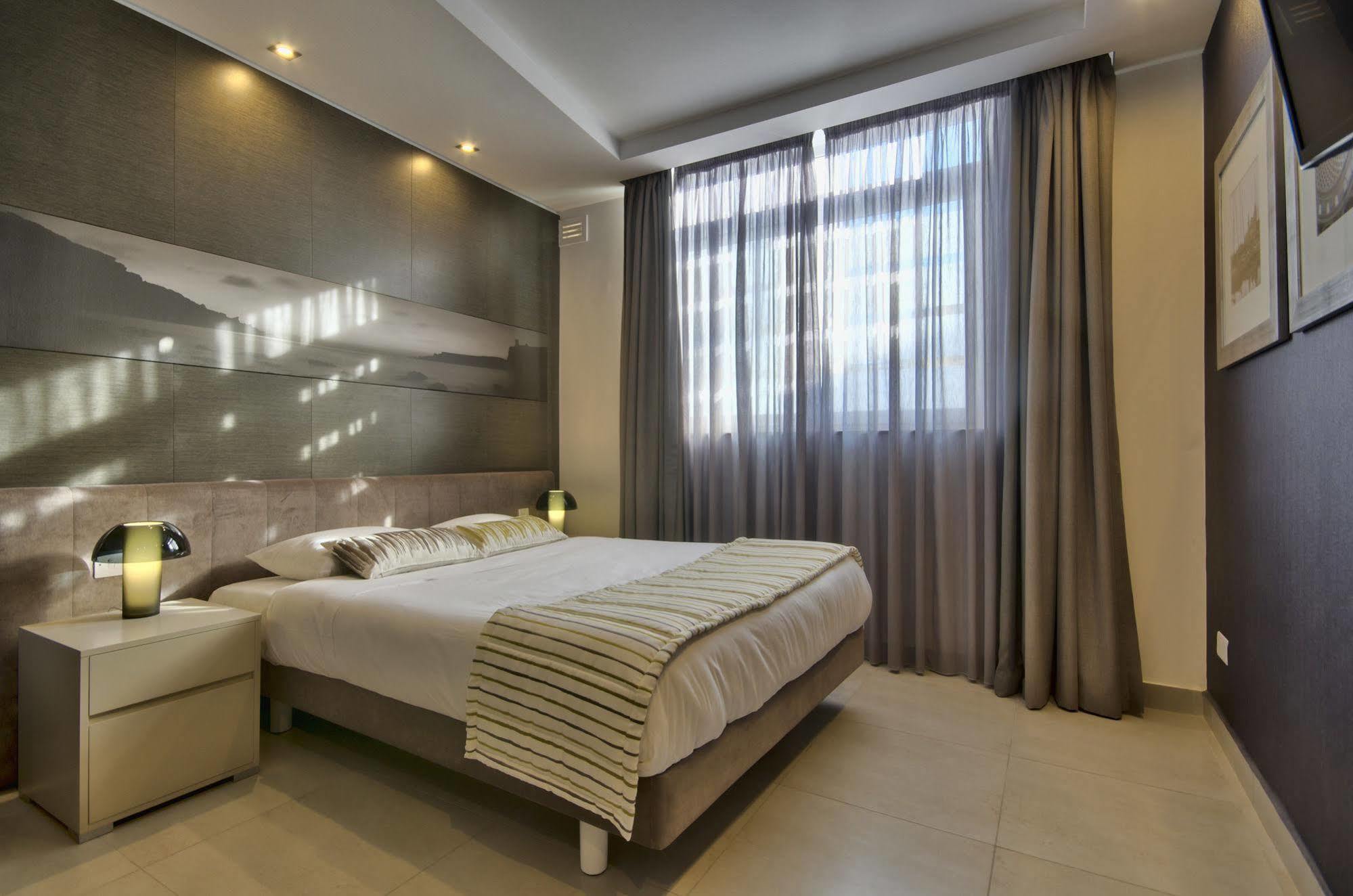 Jules Suites Saint Julian's Eksteriør billede