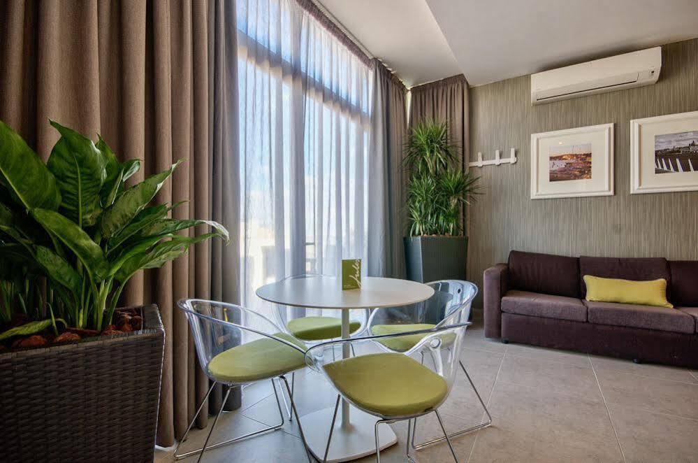 Jules Suites Saint Julian's Eksteriør billede
